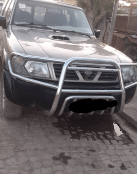 Nissan Patrol GR 2012, diesel, boîte manuelle, climatiseur