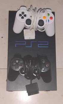 Console de jeu PS2 avec manettes et 15 jeux inclus