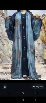 Abayas et Galabiyas d\'Égypte pour l\'aid avec accessoires pour enfants