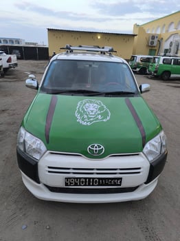 Toyota Probox 3 mois, comme neuf, climatisation, barres de toit