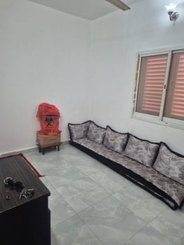 Appartement F4 avec cuisine équipée et citerne d\'eau à Saline Ouest