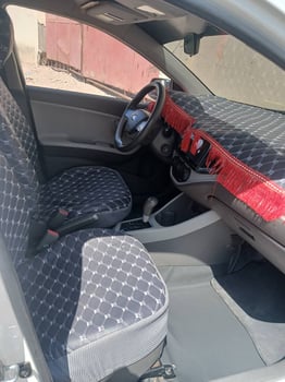 Kia Picanto 2016, essence, boîte automatique, économique pour la ville