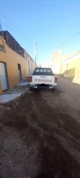 TOYOTA HILUX 2018 AUTOMATIQUE, & LANDCRUISER PRADO 2021 & TOYOTA HARDTOP 2014 excellent état