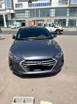 Location de voiture Hyundai, Suzuki, Toyota, Nissan, Kia disponibles