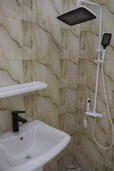 Villa neuve de standing à louer – Cité Nassib