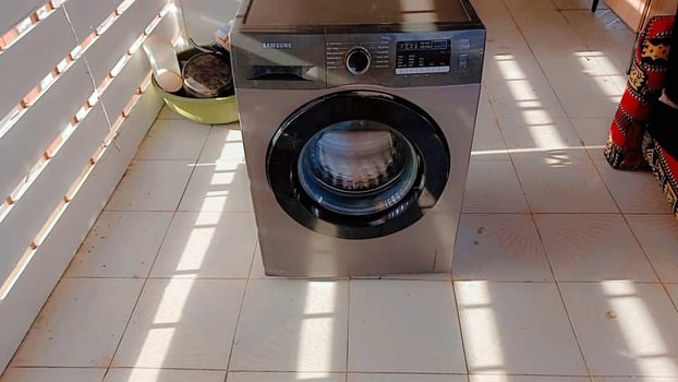 Salon complet moderne + buffet + machine à laver