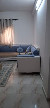 Appartement meublé F4 avec balcon à Cité Daria