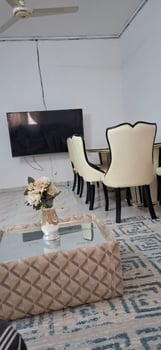 Appartement meublé F4 avec balcon à Cité Daria