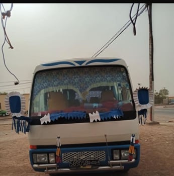 Bus Mitsubishi Rosa – 30 places – Très bon état