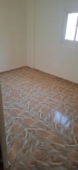 Appartement F4 non meublé avec balcon à Cité Daria