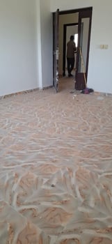 Appartement F4 non meublé avec balcon à Cité Daria