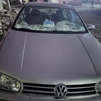 Volkswagen Golf, bon état, négociable, climatisation, entretien régulier