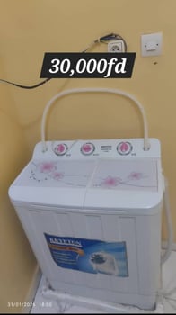 Ensemble de meubles et électroménagers en bon état à vendre