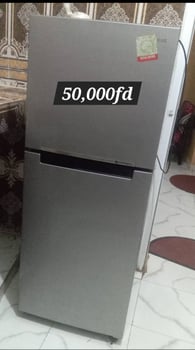 Ensemble de meubles et électroménagers en bon état à vendre