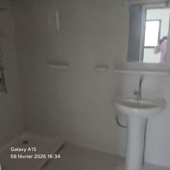 2 appartements R+1 avec parking à louer à Haramous