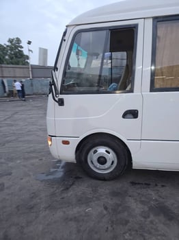 2 Mitsubishi Rosa 2017/2018, diesel, 35/25 places, manuelle