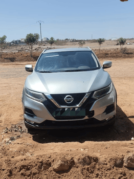 Nissan 2020 essence, boîte automatique, très bon état