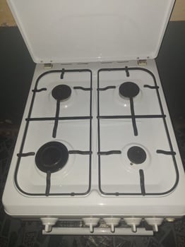 Four presque neuf à vendre