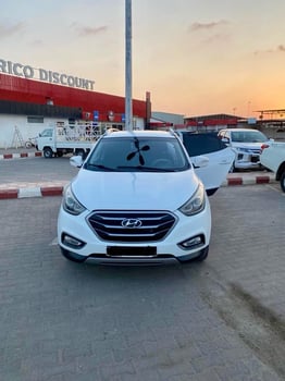 Hyundai Tucson 2015, diesel, boîte automatique, très bon état