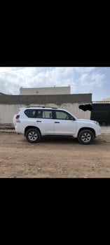 Toyota Land Cruiser Prado TX 2010, climatisée, boîte manuelle