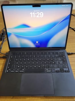 Macbook Air 2022, état neuf, batterie 88%