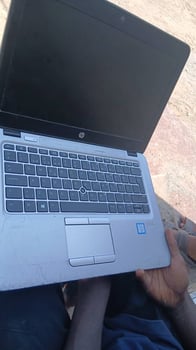 PC HP en bon état - 1 an d\'utilisation