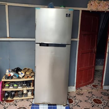 Réfrigérateur en excellent état, 1 an d\'utilisation, 50000 négociable