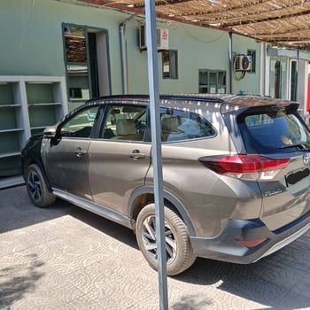 Toyota Rush 2021, boîte Automatique, caméra de recul, climatiseur intact