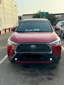 4 VOITURES , TOYOTA COROLLA CROSS 2023 & HYUNDAI VENUE 2021 & TOYOTA LANDCRUISER PRADO 2021 & Toyota FORTUNER 2019 bon prix