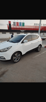 TOYOTA HILUX 2018 AUTOMATIQUE, & LANDCRUISER PRADO 2021 & HYUNDAI TUCSON 2015 excellent état