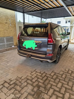 Lexus GX460 Luxe, 38 000 km, automatique, climatisé, caméra de recul, excellent état - Djibouti