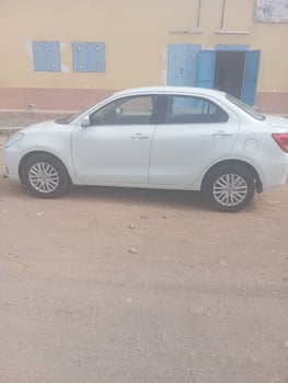 Suzuki Dzire 2024, essence, automatique, confortable et économique