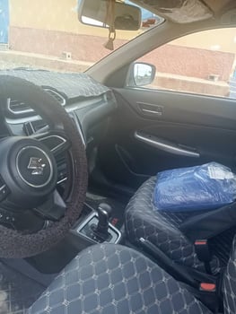 Suzuki Dzire 2024, essence, automatique, confortable et économique