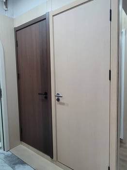 Portes MDF anti-chaleur avec cadre complet de haute qualité