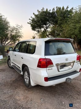 Toyota Land Cruiser V8 2015, diesel, 250 000 km, 4x4, excellent état