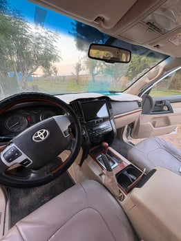 Toyota Land Cruiser V8 2015, diesel, 250 000 km, 4x4, excellent état