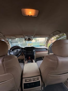 Toyota Land Cruiser V8 2015, diesel, 250 000 km, 4x4, excellent état