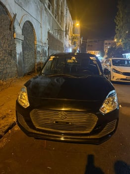 Suzuki Swift 2018, automatique, provenance Dubai, faible kilométrage, état impeccable