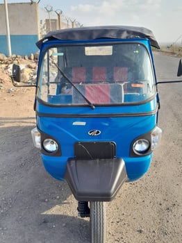 Bajaj Tricycle neuf en excellent état