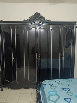 Chambre à coucher en bon état à vendre