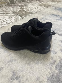 Chaussures de sécurité américaines, taille 42, jamais utilisées