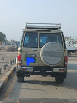 Véhicule V6 2021, excellent état