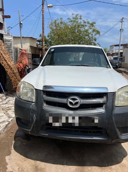 Mazda 4x4 diesel, excellent état, boîte manuelle