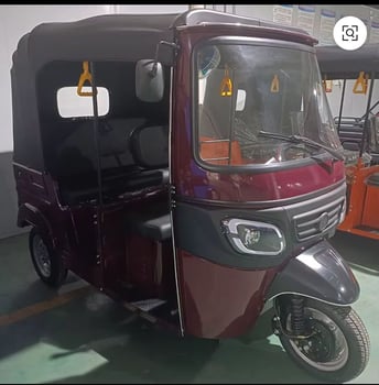 Moto Tricycle Bajaj Kavaki en vente