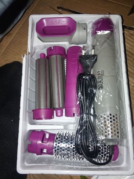 Sèche cheveux avec accessoires - Livraison gratuite