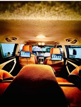 4 Voitures en excellent état à vendre - TOYOTA LANDCRUISER V8 - Mitsubishi L200 2022, HYUNDAI CRETA 2023, Kia SPORTAGE 2012