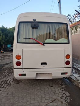 Mitsubishi rosa 2018 . 4 200 000