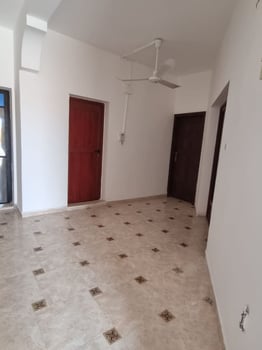 VILLA À LOUER SITUÉ HARAMOUS IDÉAL POUR RESIDENCE ET ENTIÈREMENT CLIMATISÉE