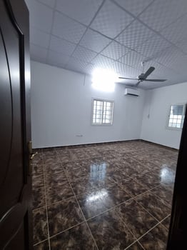 VILLA À LOUER SITUÉ HARAMOUS IDÉAL POUR RESIDENCE ET ENTIÈREMENT CLIMATISÉE