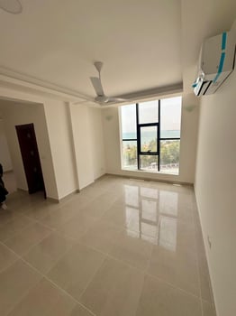 Immeuble R+7 mixte appartements bureaux et commerces